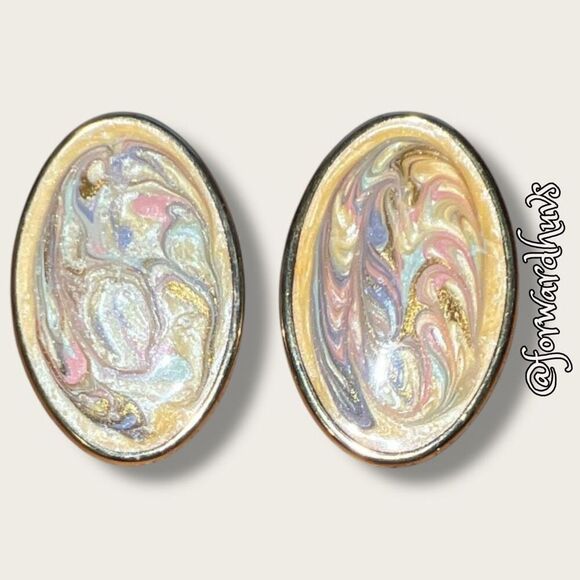 Vintage Jewelry - Bundle Sale 3 for $15 | Vintage Oval Enamel Swirl Earrings